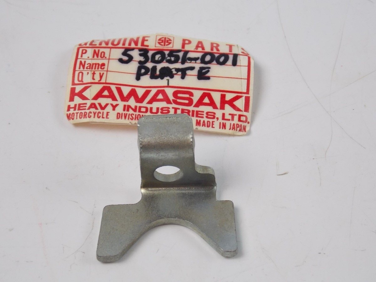 NOS KAWASAKI 1973 1974 1975 SEAT LOCK PLATE Z1 Z900 53051-001 | eBay