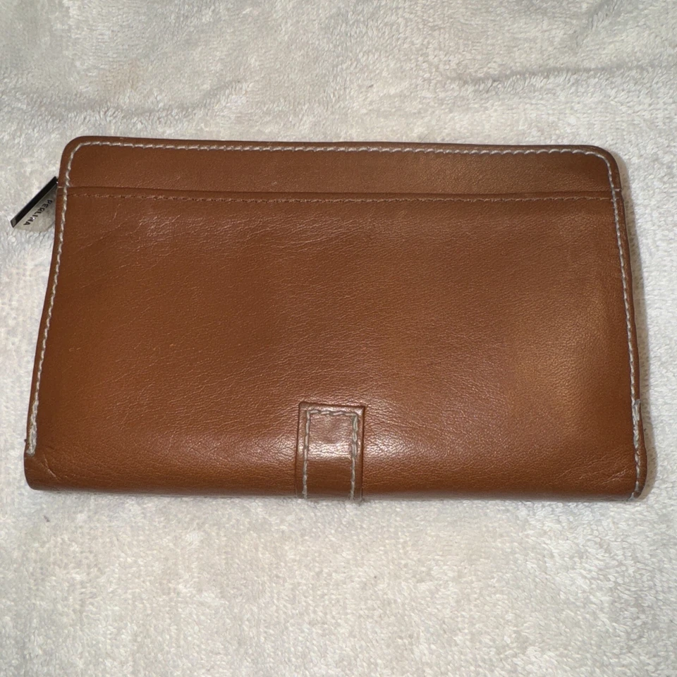 Carteira de couro macio Perlina slots para cartões de crédito preto encaixe 2 janelas de identificação e zíper - Imagem 2 de 4