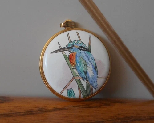 KINGFISHER beautiful, round double sided enamel pendant, gold tone metal BIRD - product listing photo