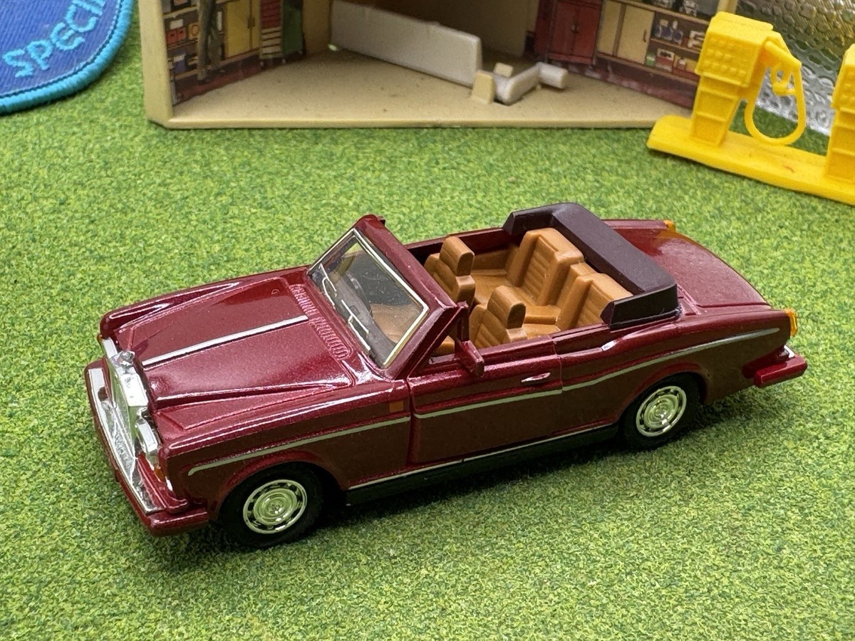 Majorette Rolls Royce Corniche II Convertible Burgundy Car 1/60