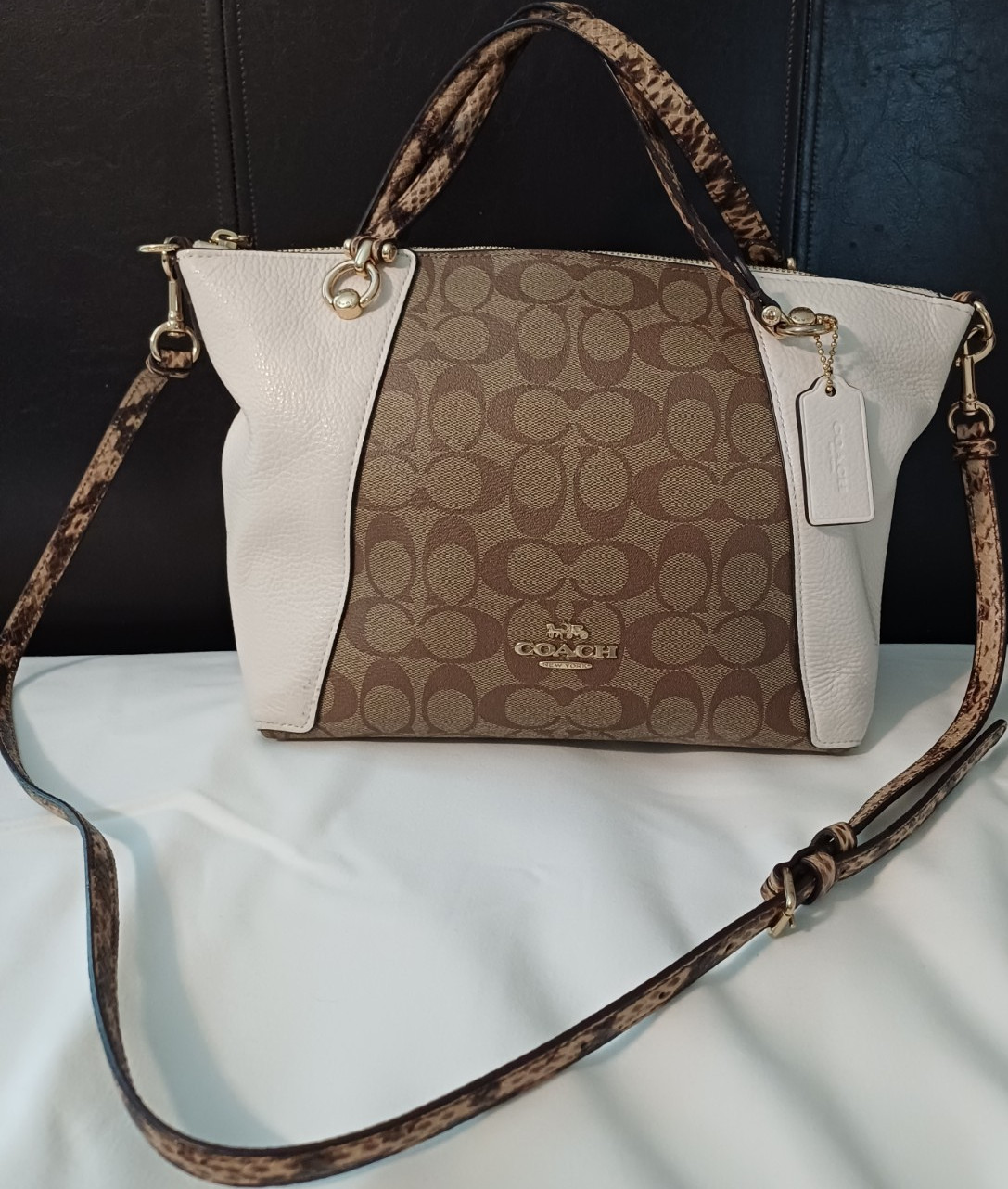 Coach Signature Logo Medium Satchel Top Handle Detachable Strap Zip Brown