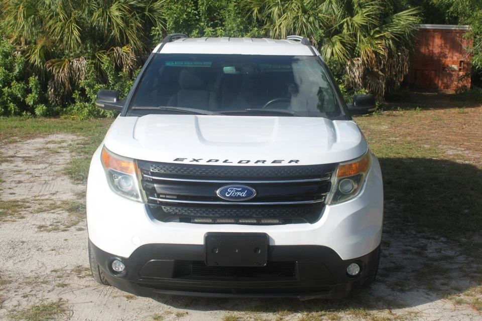 2013 FORD EXPLORER XLT 3,5 Automatik WEISS SCHWARZ 7 Sitzer FBI - Bild 4 von 4