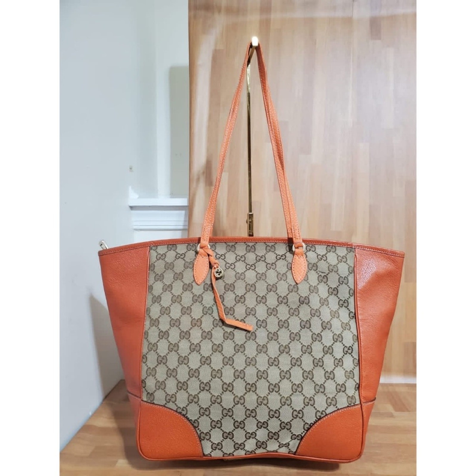 Authentic GUCCI Monogram Medium Bree Zippered Sho… - image 4