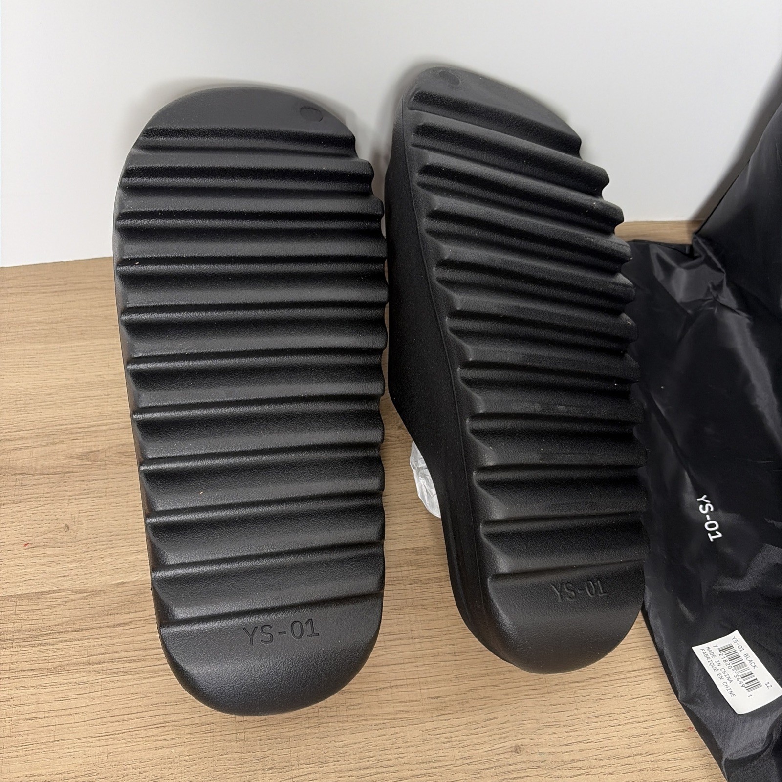 Yeezy Slides / YS-01 Black Size 12 Men's - In Dust Bag thumbnail 5