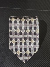 Geoffrey Beene Gray Geometric Diamond Patterned 100% Silk Tie Made in USA