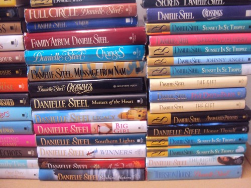 RANDOM MIX PICK Set Lot 10 Danielle Steel Romance Popular Series Hardcover HC/DJ - Picture 5 of 10