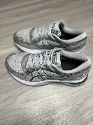 Asics Womens Gel Nimbus 21 1012A156 Gray Running Shoes Sneakers Size 8.5
