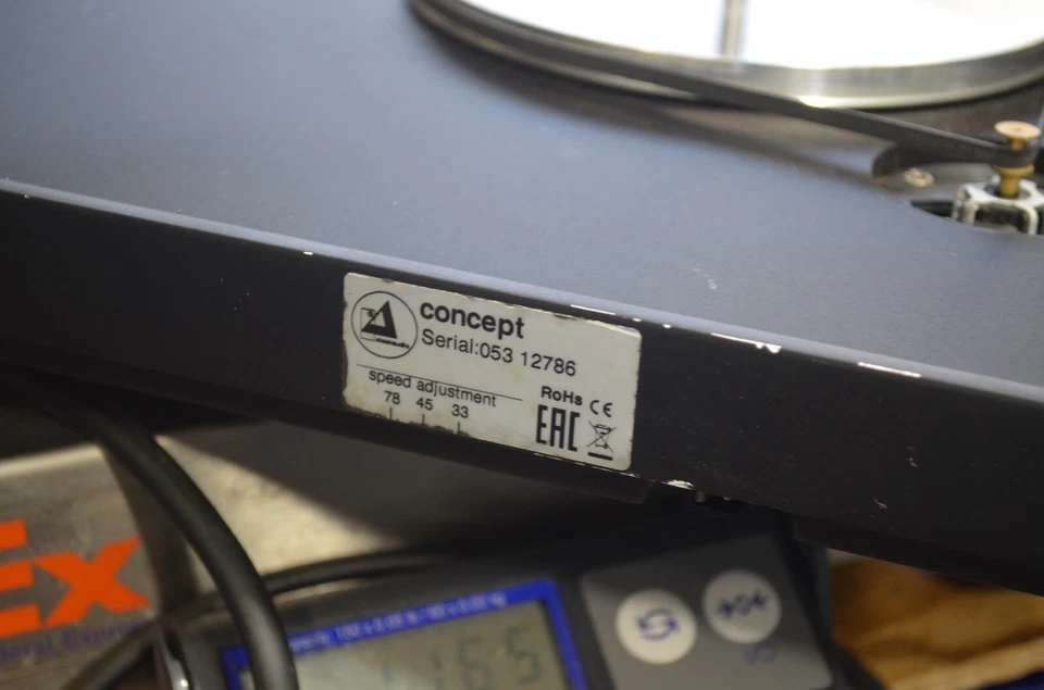 Toca-discos Clearaudio Concept AiR Belt-Drive; Preto (sem cartucho) NÃO TESTADO - Imagem 3 de 4