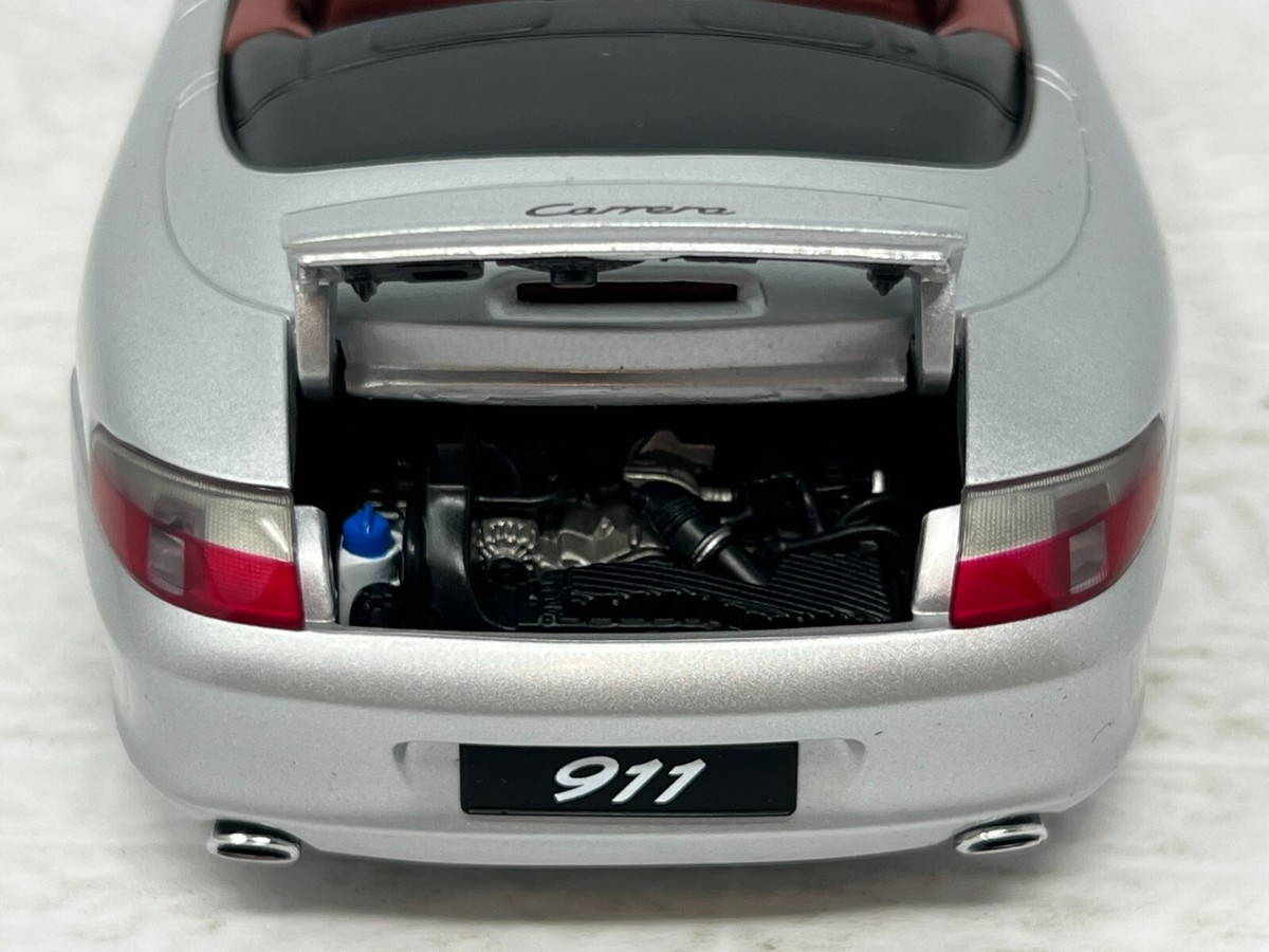 Autoart Porsche 911 Carrera Cabrio Facelift Arktissilber Metallic