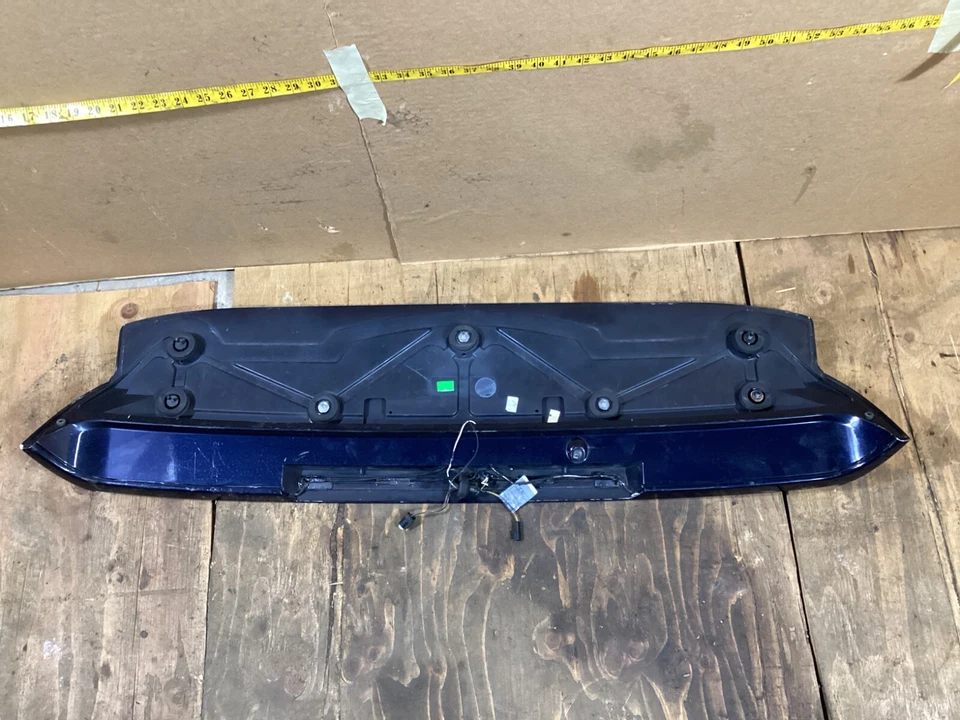 BMW X3 2004-2010 alerón de alerón superior de puerta trasera original OEM Foto 2 de 4