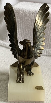 BRASS EAGLE FIGURE/SPREAD WING/WHITE ONYX BASE /VTG/exquisite/1995