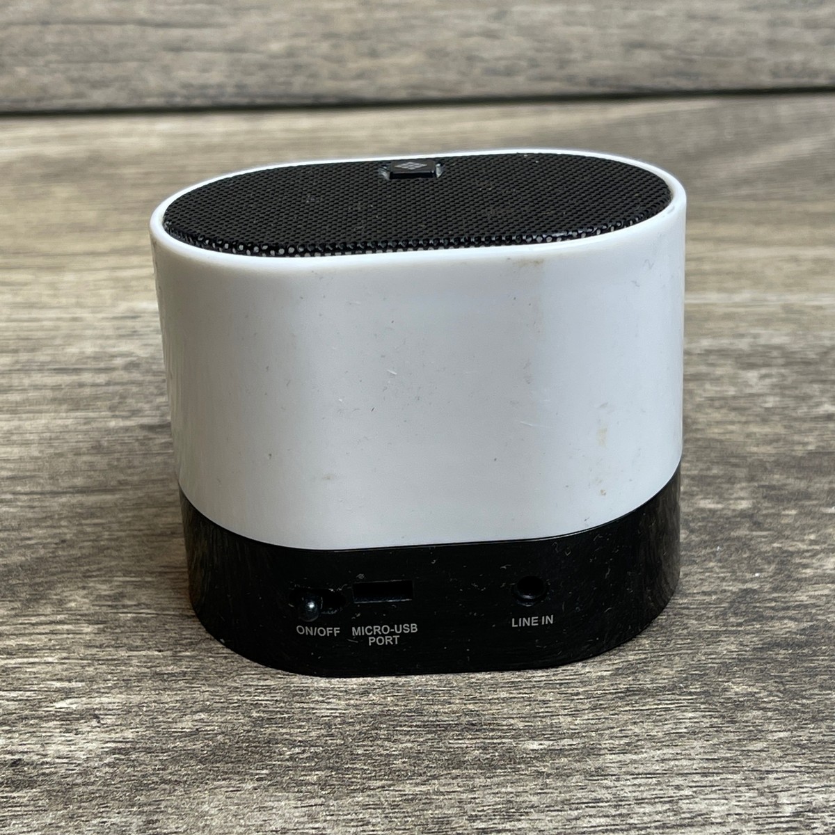 Polaroid PBT502 Black White Bluetooth Call Function Portable