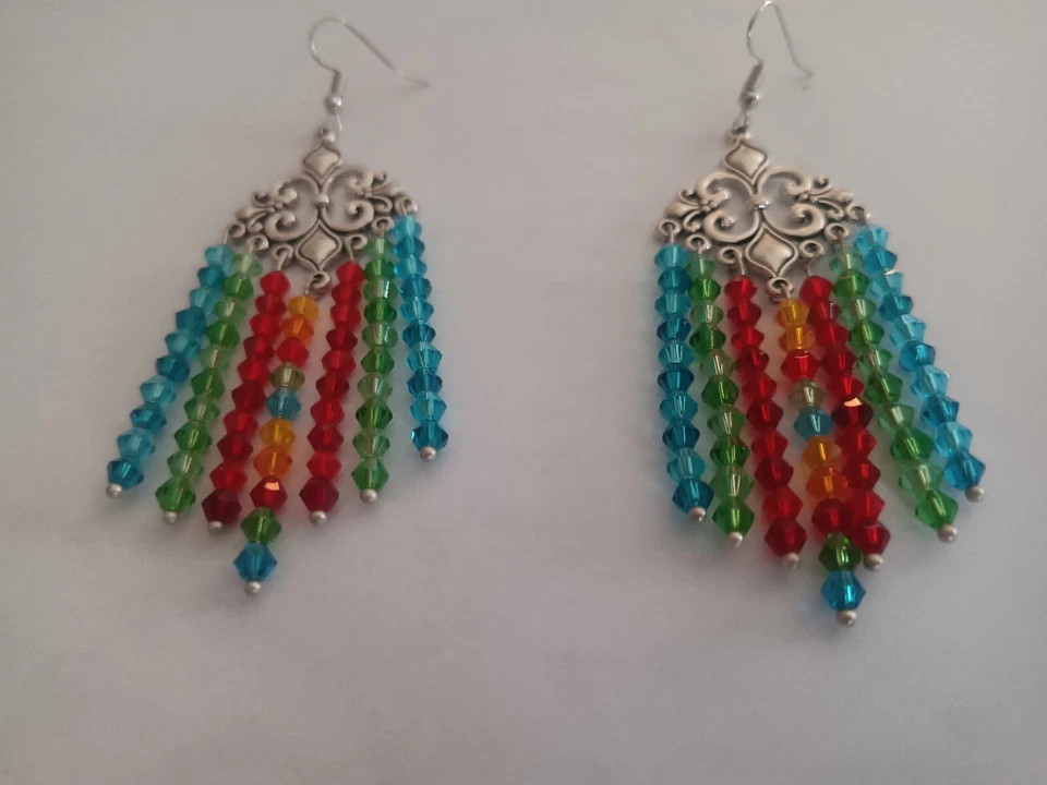 Pendientes Araña Brillantes Y Coloridos Hechos Con Cristales Chek Aprox 2.25" L. Foto 4 de 4