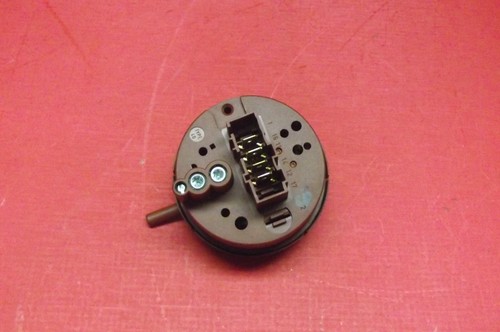 Waschmaschine Bosch WFO2867GB/01 Druckschalter