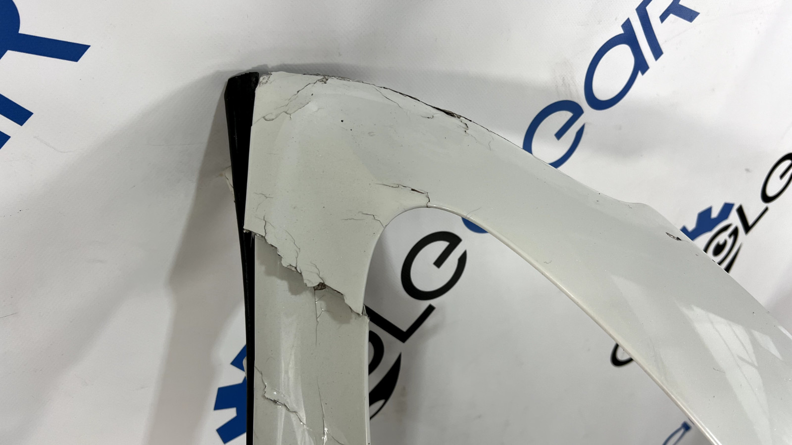 2006-2016 ASTON MARTIN VANTAGE V8/V12 RIGHT FRONT FENDER USED OEM