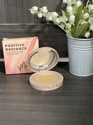 Mally Positive Radiance Skin Perfecting Highlighter Sparkling Champagne 16oz New