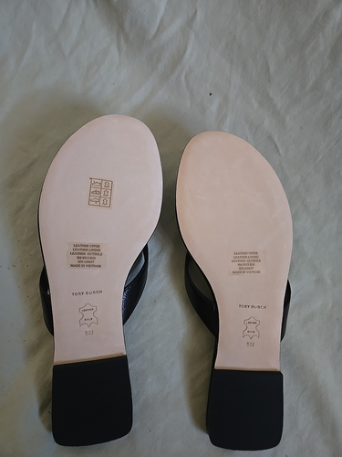 Tory Burch Classic Flip Flop Goat Leather Perfect Black Size 9 New - Photo 4/5