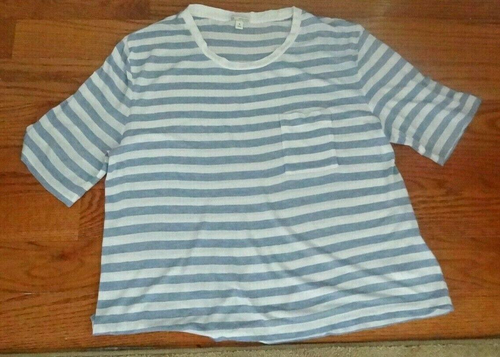 EUC GAP DESIGNED & CRAFTED WOMAN'S BLUE & WHITE STRIPED TOP -- SZ