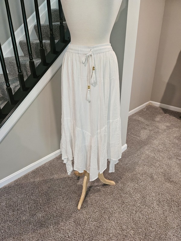 Gypsie Blu - White Maxi Skirt w/Drawstring Elastic Waistband (Size L)