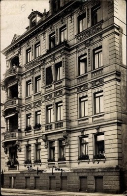 Photo postcard Leipzig in Saxony, street party overlooking a residential building - 10580057