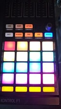 Native Instruments Traktor Kontrol F1