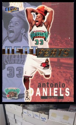 1997-98 Ultra #18 NF Antonio Daniels Neat Feats - JL