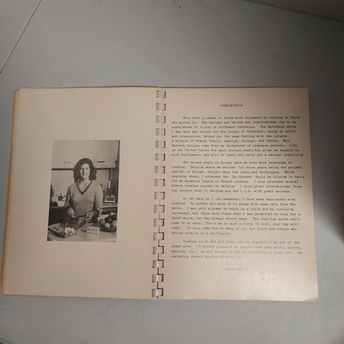 Easy Steps To Gourmet Eating Cookbook By Julie Habib Vintage 1978 Signed - Picture 6 of 7