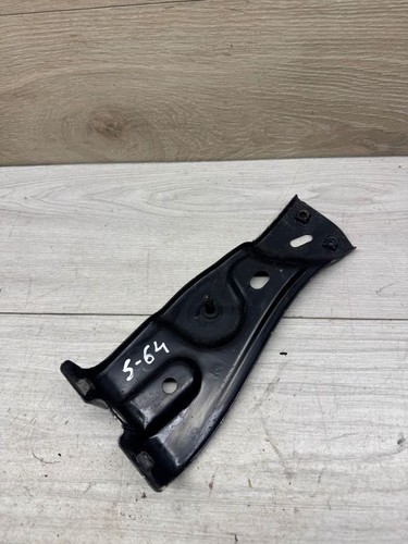 Volkswagen PASSAT B6 2006 Halterung Kotflügel 3C0821141 OLO30664