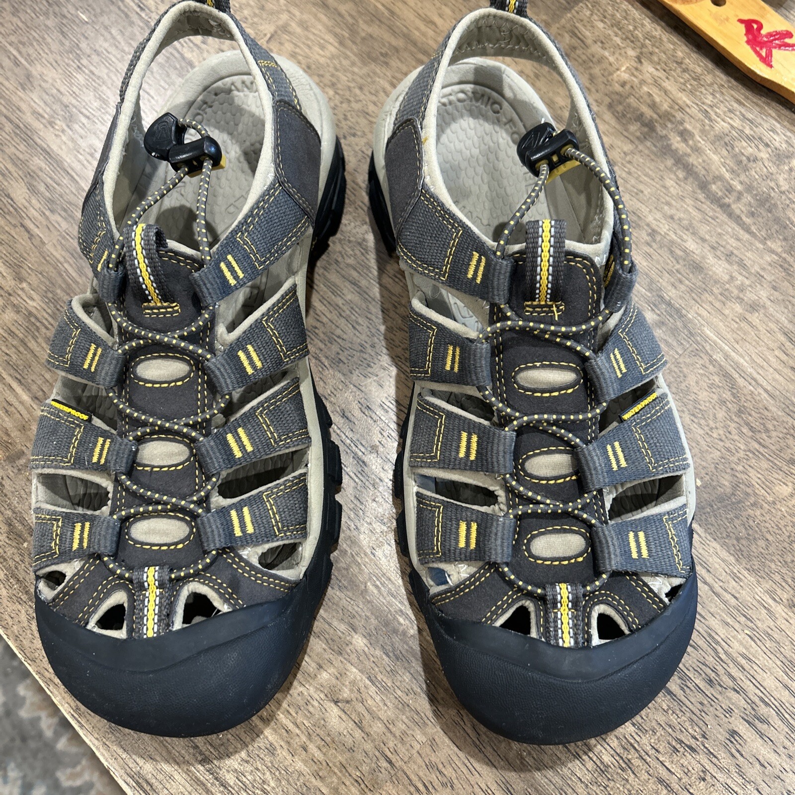 Scarpe Keen Uomo Colore Grigio Pull Tiraggio Taglia 9 5 Così Comode Ottime!!