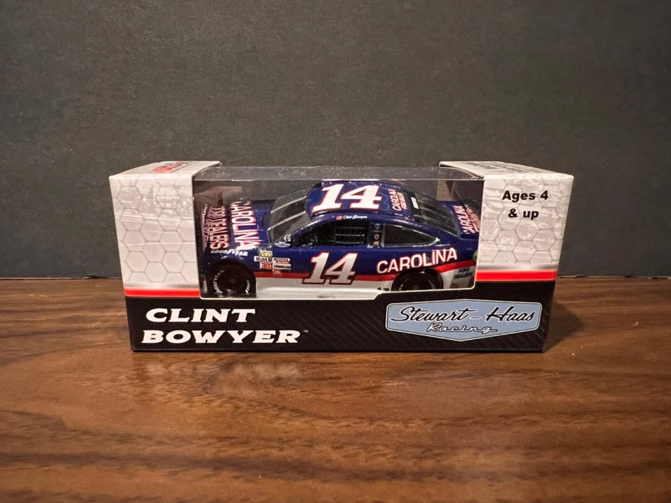 Clint Bowyer 2017 #14 Carolina Ford Concesionarios SHR Ford Fusion 1/64 taza Foto 4 de 4