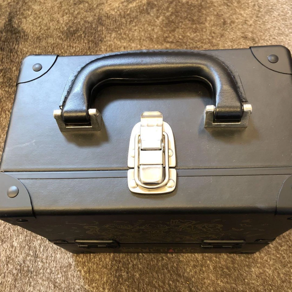 Caja de Maquillaje Premium Shu Uemura x One Piece Colaboración Fearless Crew de JPN!! Foto 2 de 4