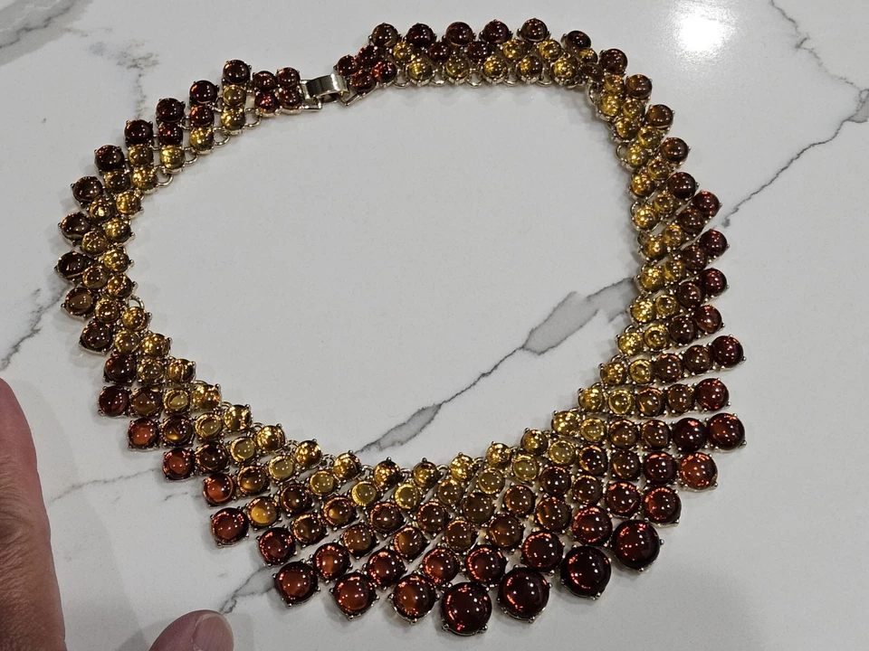 Collar babero grande Banana Republic topacio a citrino cabujón firmado. Retirado Foto 4 de 4