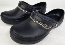 Crocs Women’s Size 8 Slip Resistant Shoes Mercy Work Clogs Closed Toe 10876