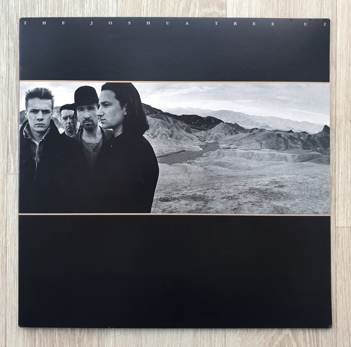 U2 – The Joshua Tree・1987 Japan LP U2 The Joshua Tree LP 1987 Original Japan Island R28D-2066 w