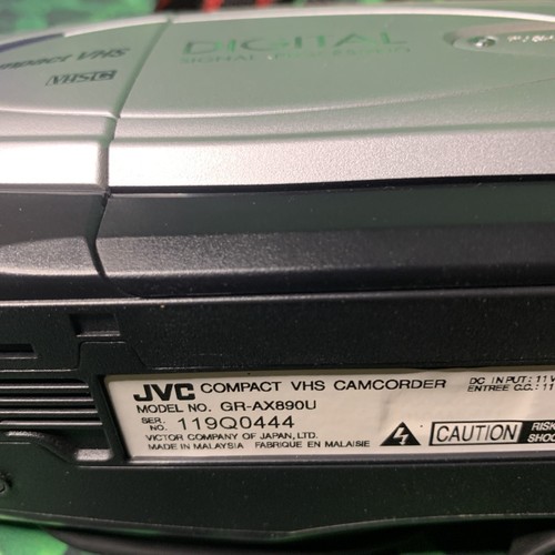 JVC GR-AX890u VHS Compact Camcorder Video Camera No Battery - Picture 6 of 8