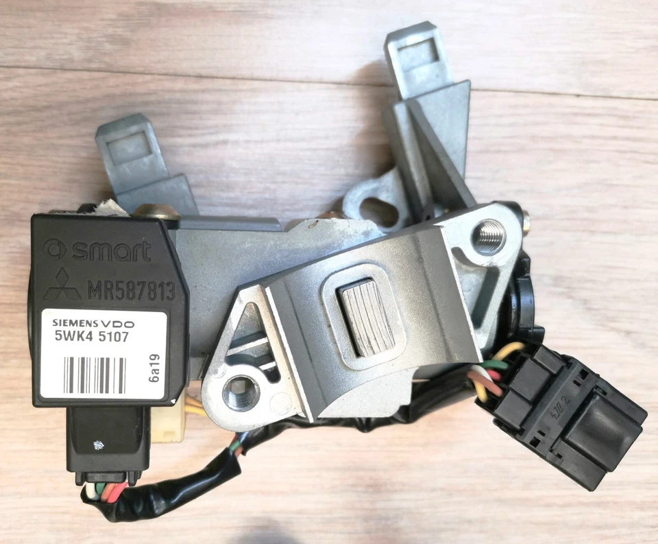 MITSUBISHI COLT CZT 05-12 1.5 GASOLINA 4G15T CANO E CHAVE DE TRAVA DE IGNIÇÃO 4408A010 - Imagem 3 de 4