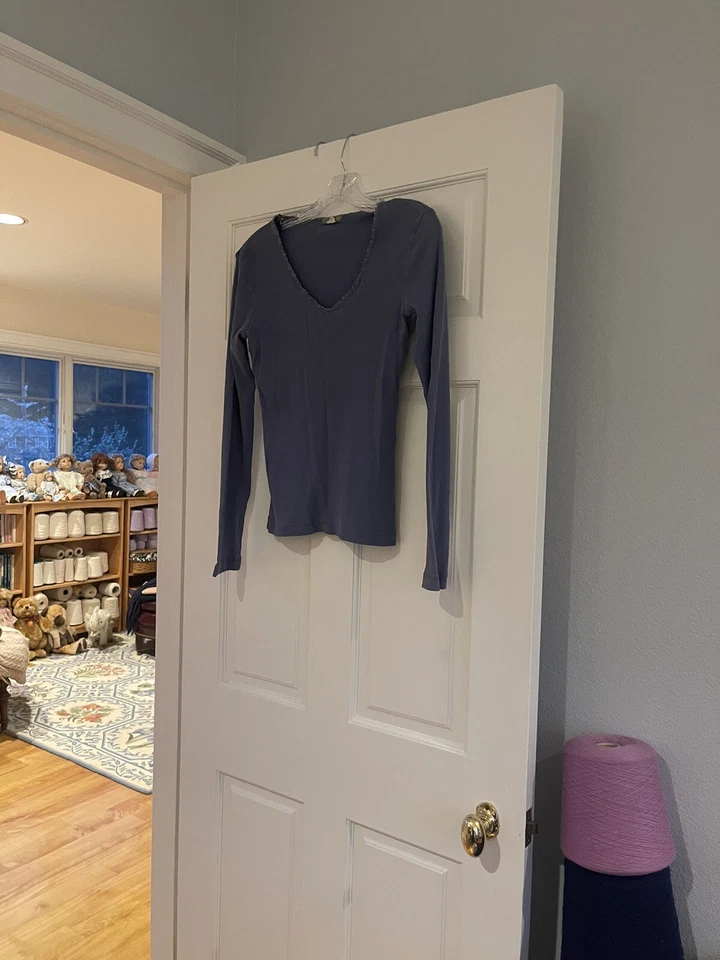 Top tejido manga larga vintage J Crew azul periwinkle cuello en V excelente estado Foto 2 de 4