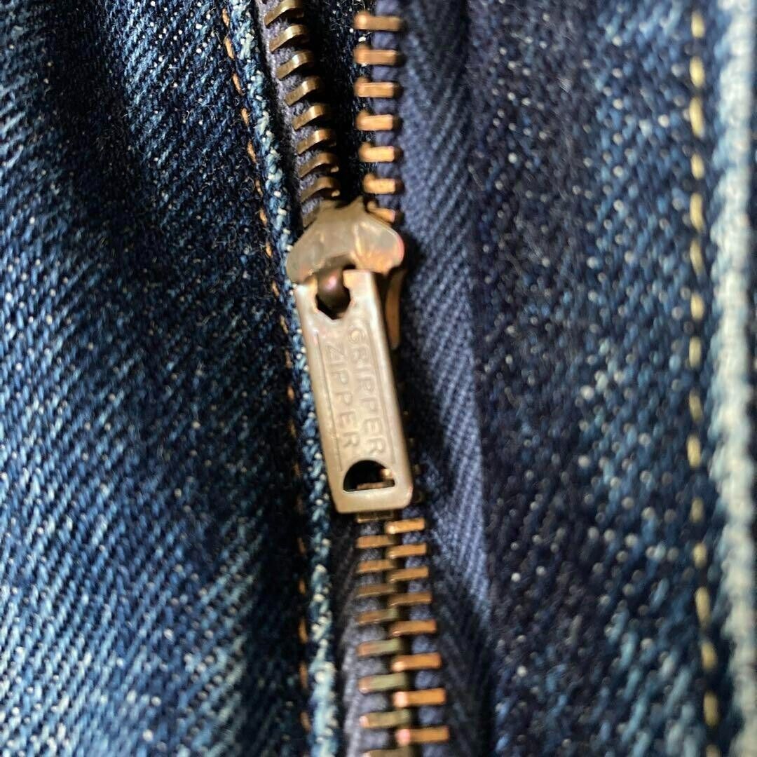 LEVI'S VINTAGE CLOTHING 501ZXX 1954 Reprint model Size W31 LEVI'S VINTAGE CLOTHING 501ZXX 1954 Reprint model Size W31