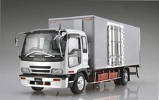 Aoshima 1/32 Isuzu Forward Histar Reefer Plastic Model Kit
