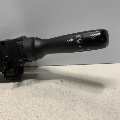 Interruptor combinado Toyota Yaris hatchback NCP13# 2014 2015 2016 2017 2018 2019 - Imagen 3 de 11