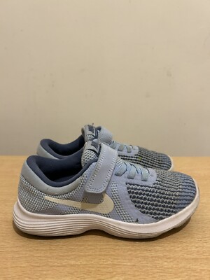nike trainers junior size 4