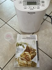 Panasonic SD-2501  Bread Maker withNut  Dispenser. Note No bread pan or paddle.