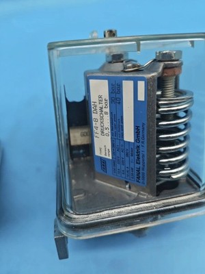 1  PC  NEW  FF4-8 DAH Pressure  Switch   FF 4-8 DAH *nl