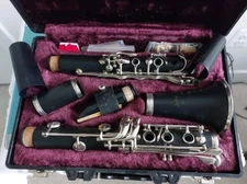 Artley 17S Vintage Clarinet W Hard Case and Extra Accessories 