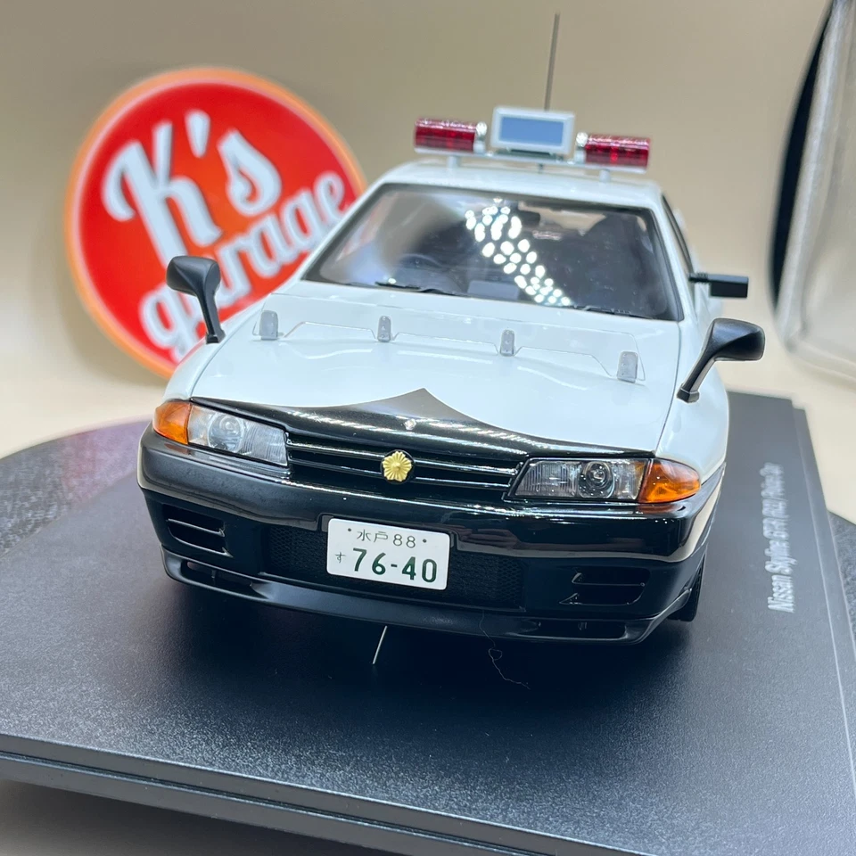 AUTOart 1/18 Nissan Skyline GT-R R32 Police car Ibaraki-Kenkei Japan 38003 - Image 3 of 4