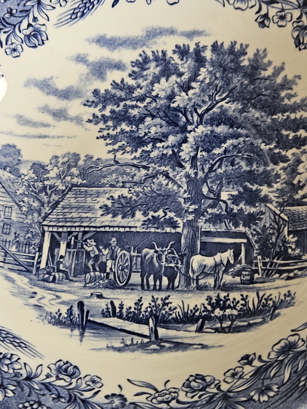 Vntg Churchill China Blue And White  8 7/8" Serving Bowl Harvest Pattern England