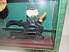 Cast iron nutcracker