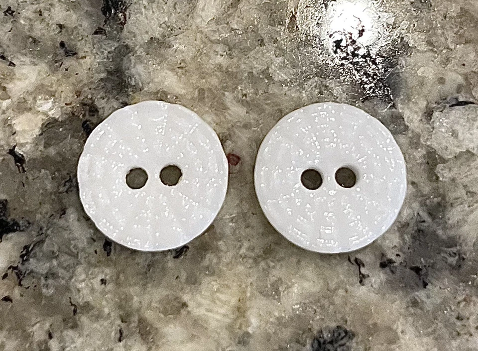 Fine Shiny White Ceramic Round 2 Hole Buttons 10mm Spider Web Motif X 10 PcS - Image 2 of 3