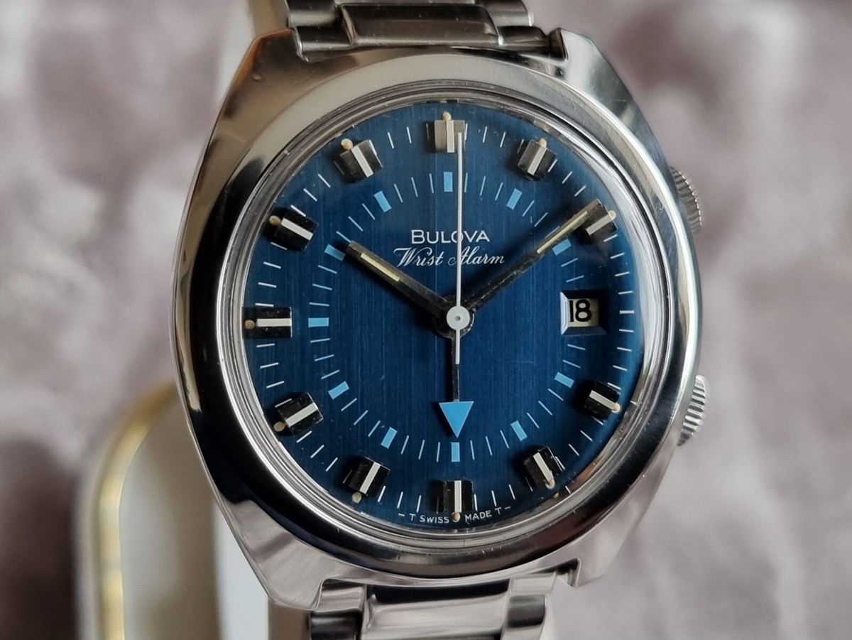 Bulova 1974 WRIST ALARM vintage manual wind watch Date 11AURCD Blue dial  Special