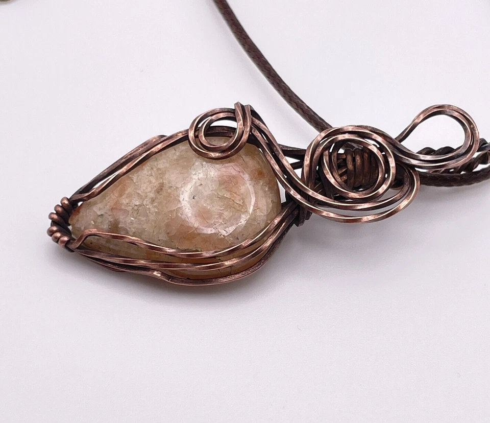 Collar Colgante Cabujón Piedra Solar Envuelto en Alambre Boho Hecho a Mano Artesanal Cobre Foto 4 de 4